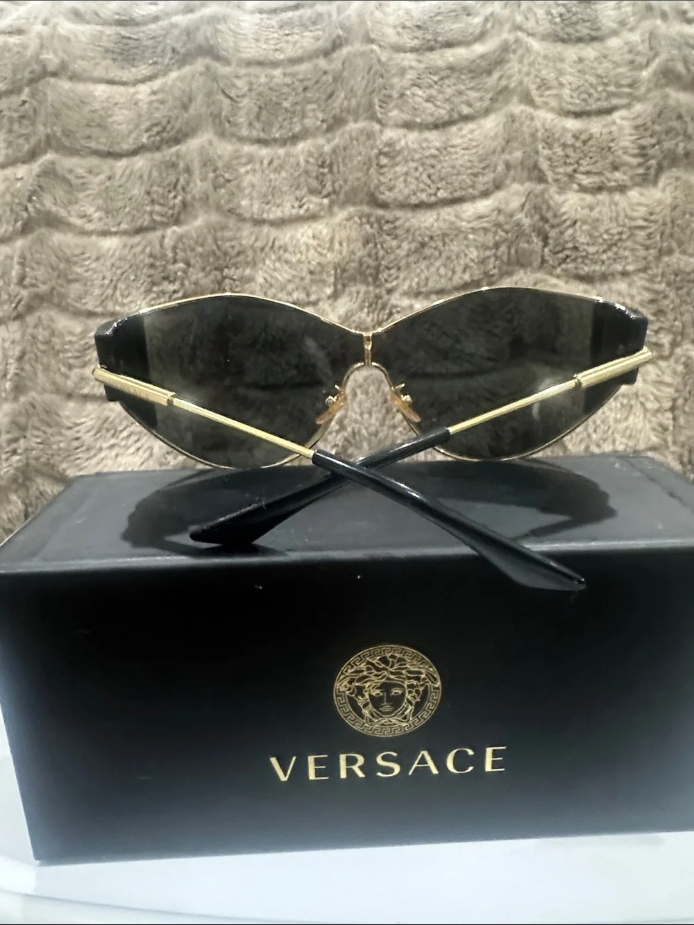 VERSACE Women's Black Gold Rim Cat-Eye Sunglasses W/ Medusa logo corners